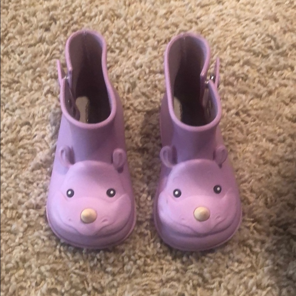 Mini Melissa size 7 boots